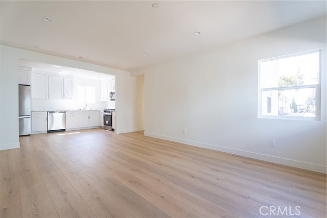 Building Photo - 1065 E Spazier Ave