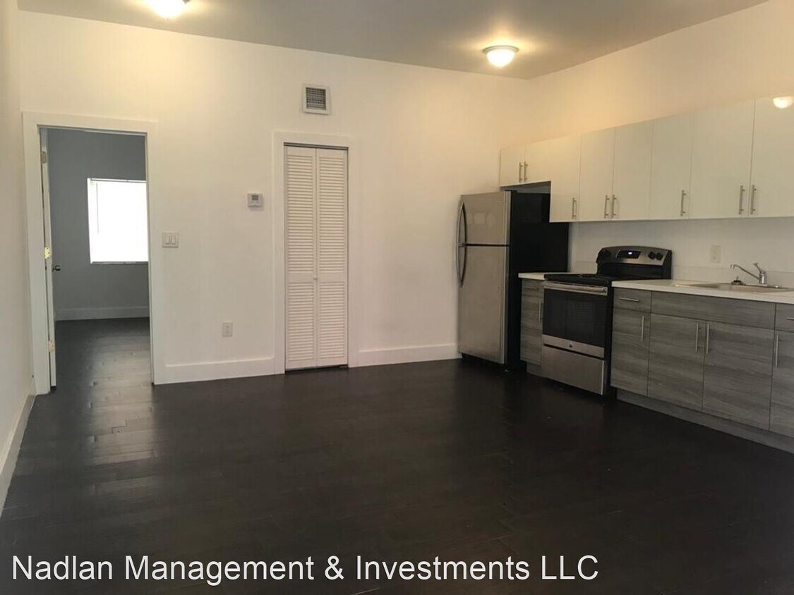Foto principal - 1040 NW 3rd Ave