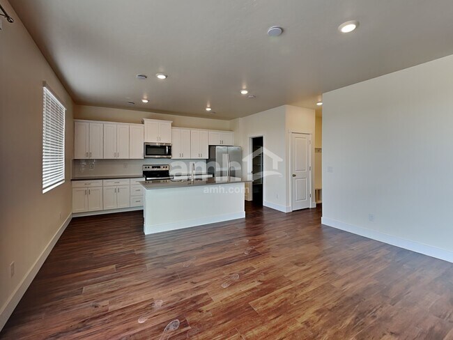 Foto del edificio - 1443 E Ludlow St