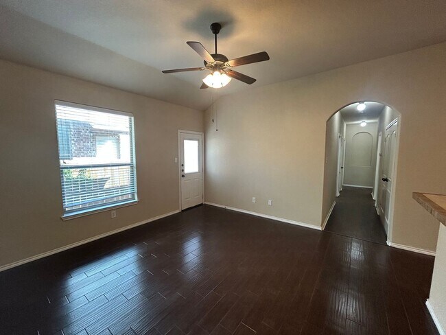 Building Photo - 3/2/2 Duplex off HWY 46 / Fridge / Interior Washer & Dryer Connections / Fenced in Backyard / CISD