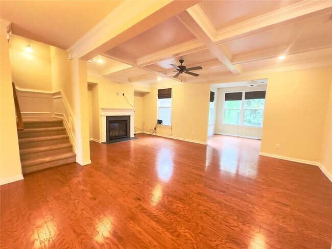 Building Photo - 4239 Laurel Creek Ct SE