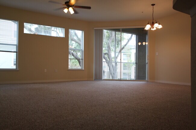 Foto del edificio - RIVERVIEW: Allegro Palms - Gated Community...