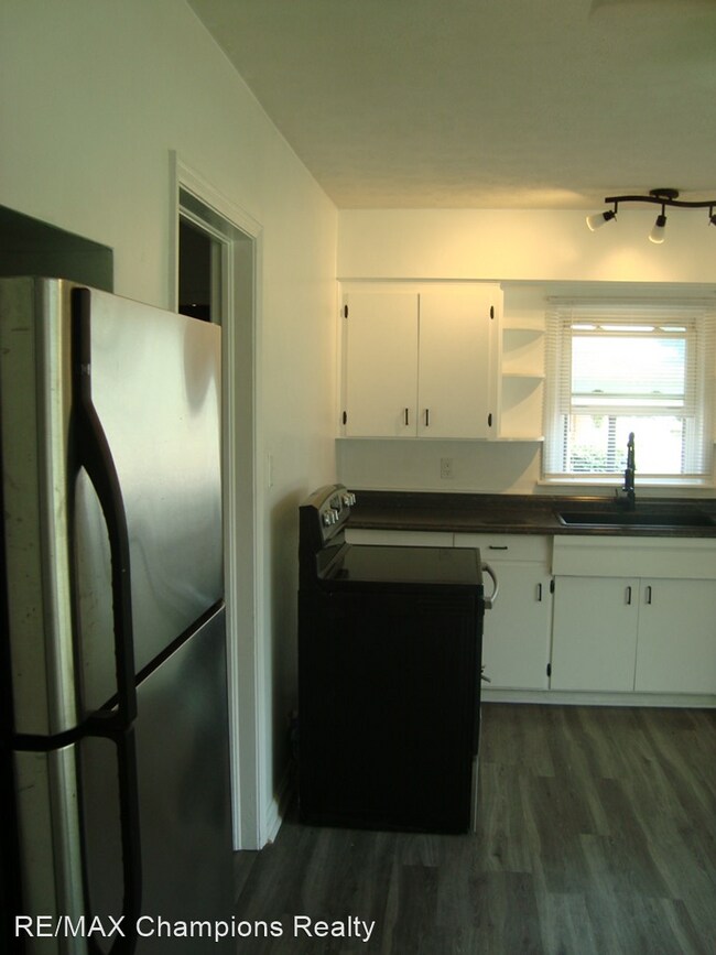 Building Photo - 4 br, 2.5 bath House - 1606 Fletcher Drive
