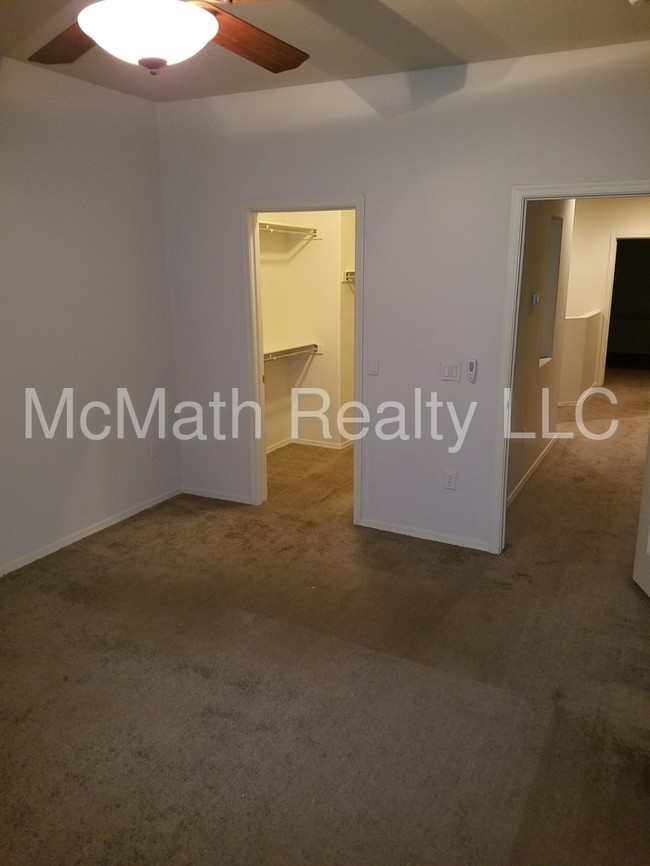 Building Photo - CONDO WITH TWO MASTER BEDROOMS FOR LEASE