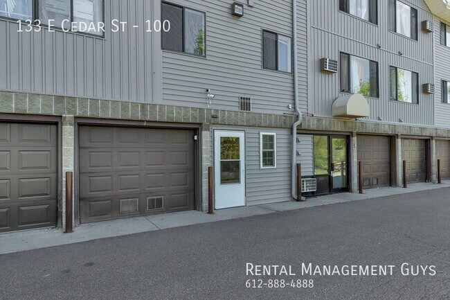 Foto del edificio - 133 Cedar St E