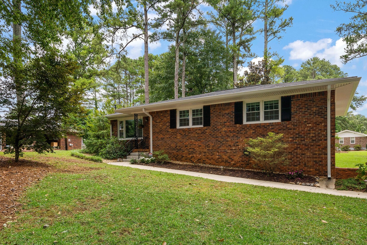 3375 Landrum Dr, Smyrna, GA 30082 House Rental in Smyrna, GA