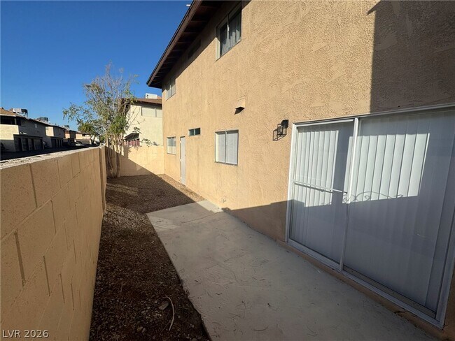 Foto del edificio - 2743 Kline Cir