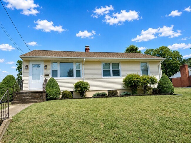 Foto del edificio - 321 Sharon Ln