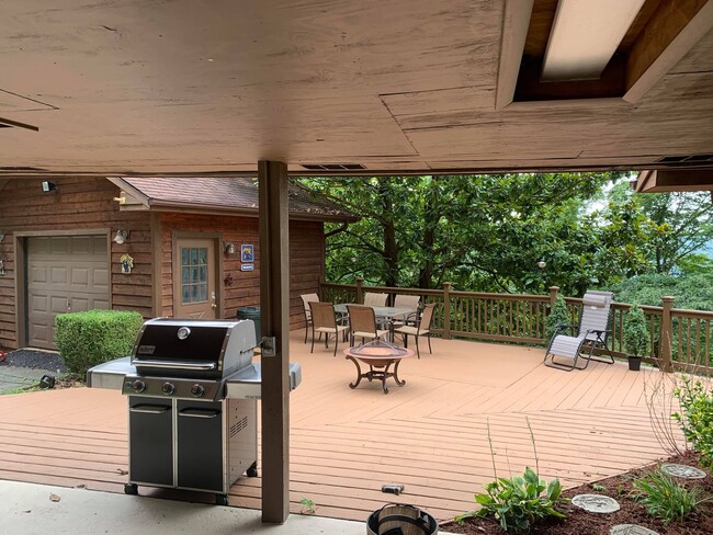 large deck and unattached garage - 409 Skyline Dr