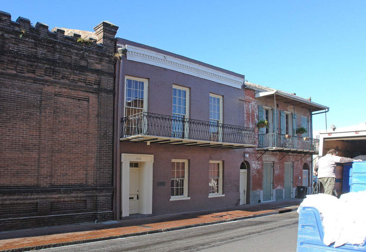 Foto principal - 1018 Bienville Ave