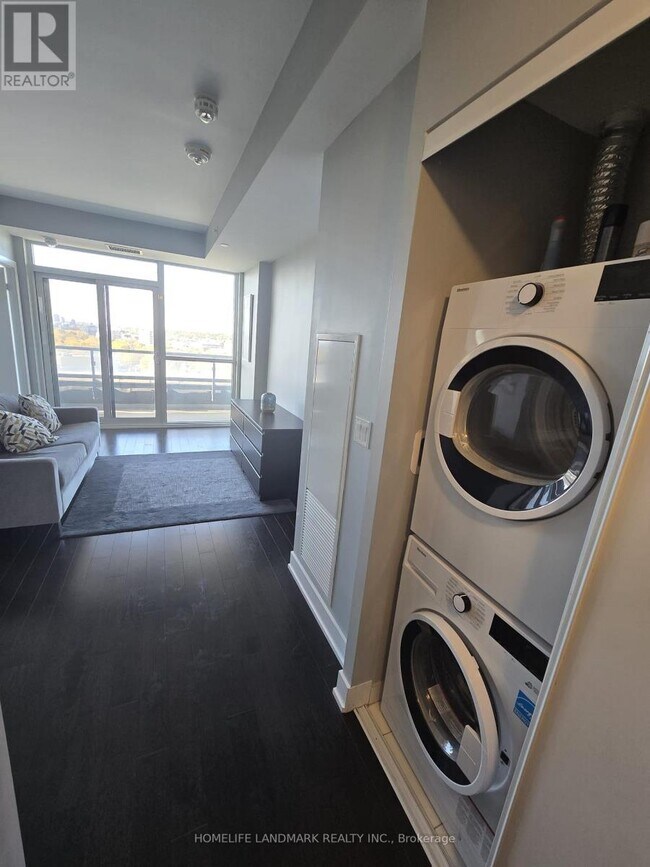 Building Photo - 181 Bedford Rd