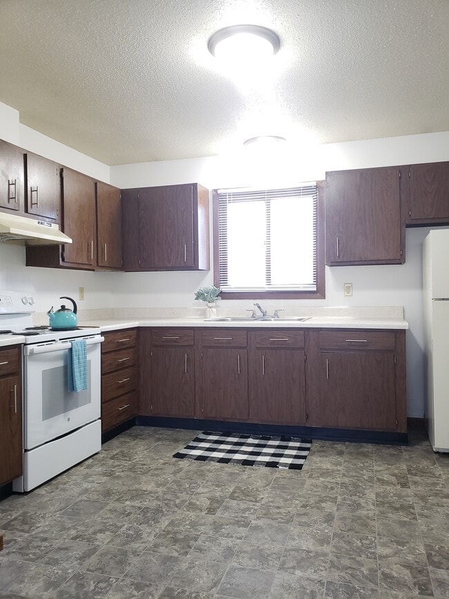 540 2nd St SW Unit 202, Jamestown, ND 58401 Apartments in Jamestown