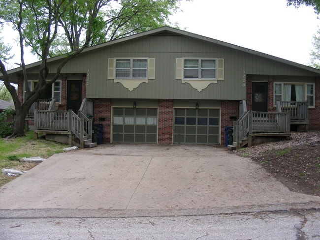 Building Photo - 3220 Cardinal Dr