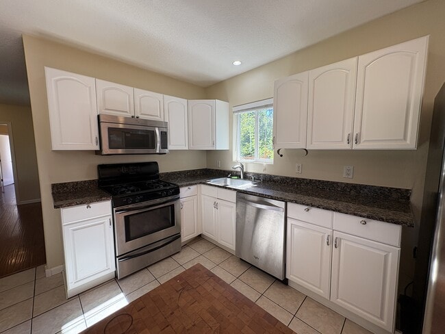 Photo - 0406 SW California St House