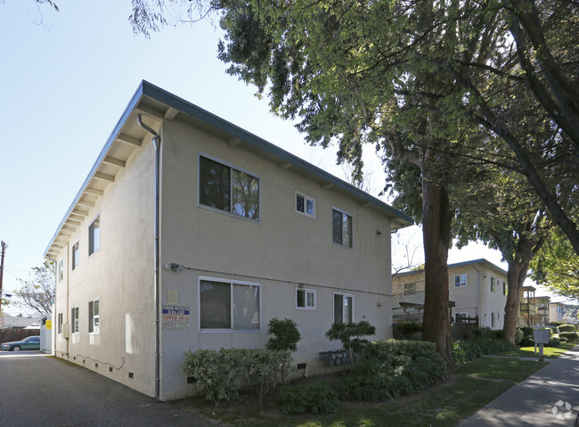 Building Photo - Pauline Apartments