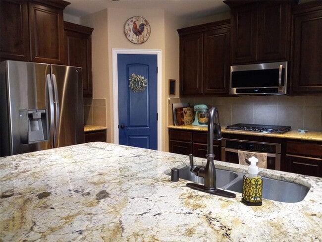 Photo - 1516 Westview Ln House