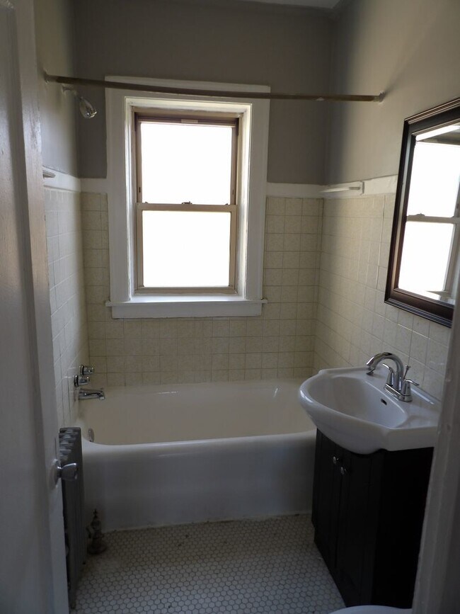 Building Photo - 7947 S Langley Ave