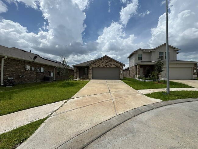 Building Photo - 2407 Poplar Copse Ct