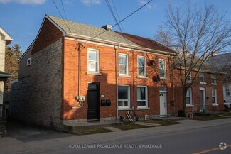 Building Photo - 275 Division St