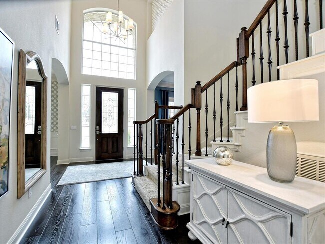 Building Photo - 10660 Bramblecrest Dr