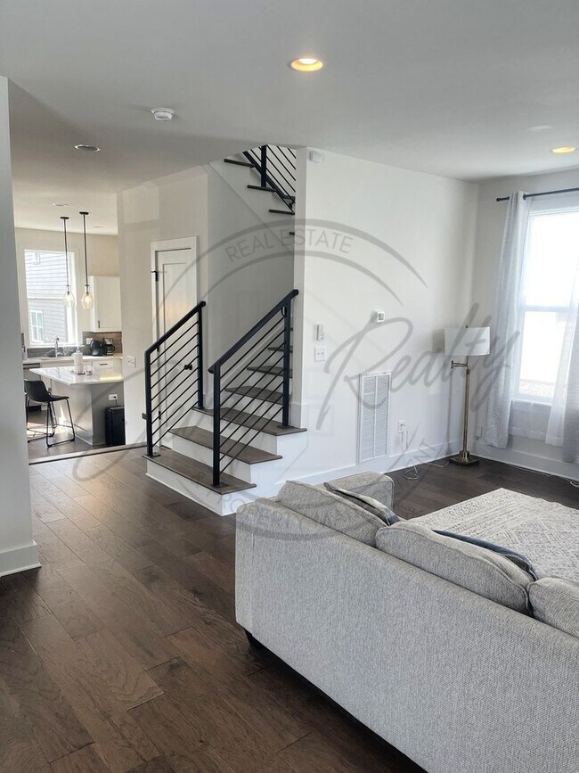 Foto del edificio - ON SPECIAL! THIS PROPERTY HAS 1/2 OFF THE ...