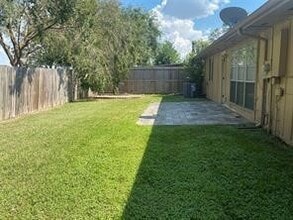 Building Photo - 2214 S Ferrisburg Ct