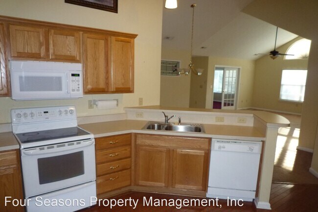 Building Photo - 3 br, 2.5 bath House - 8051 Sultana Circle