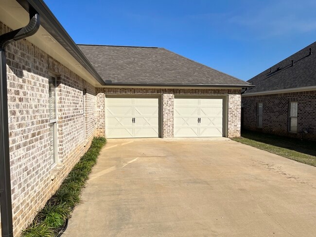 Building Photo - 837 Long Leaf Cir