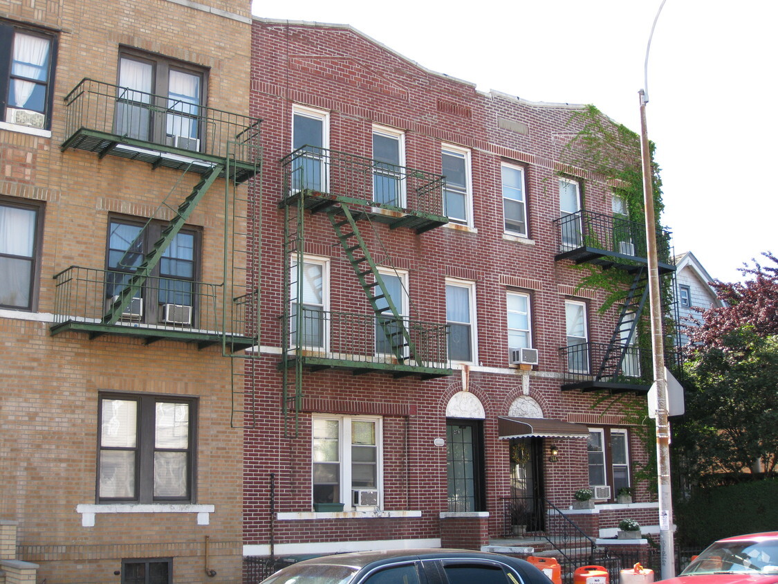 Building Photo - 270 86th St