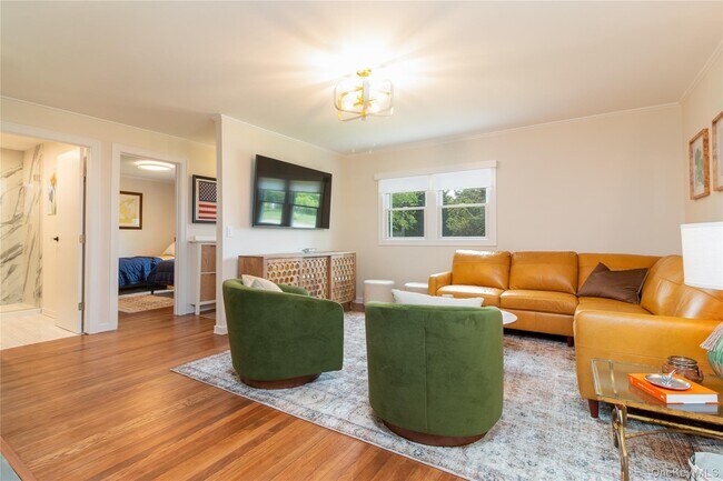 Foto del edificio - 1850 Rocky Point Rd