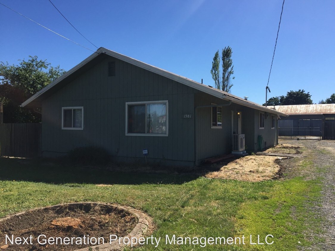 Foto principal - 3 br, 2 bath House - 1981 Echo Hollow Rd.