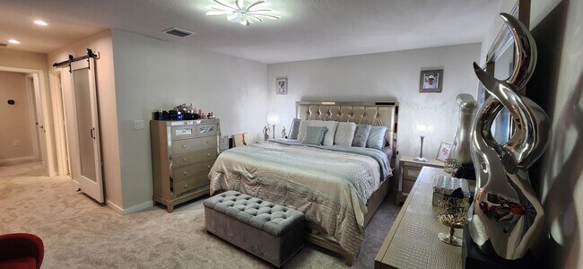 Foto del edificio - 1030 W Davis Pkwy