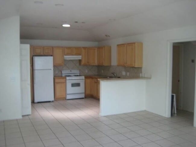 Building Photo - 106 Franklin Blvd