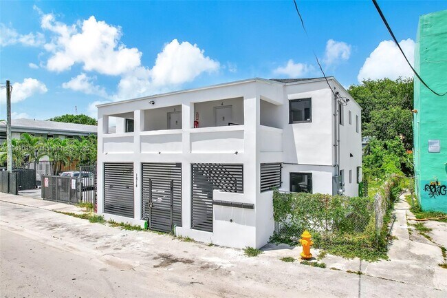 Foto del edificio - 1814 NW 2nd Ct
