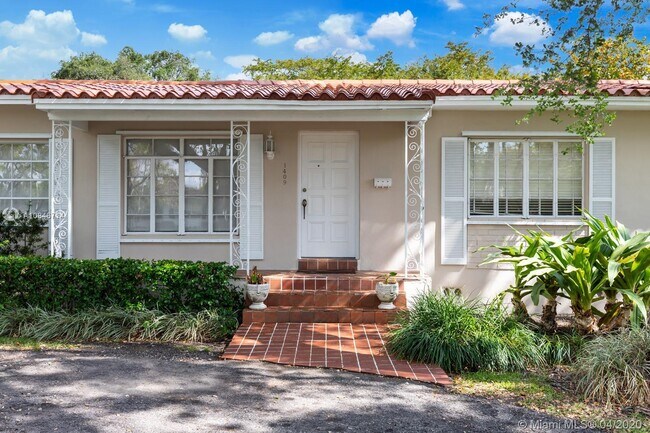 Building Photo - 1409 Algardi Ave