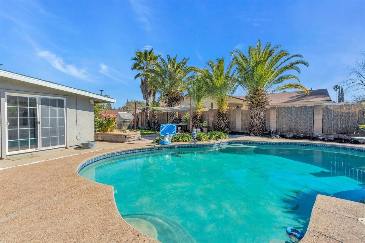 8308 Haliburton Ct, Citrus Heights, CA 95610 House Rental in Citrus