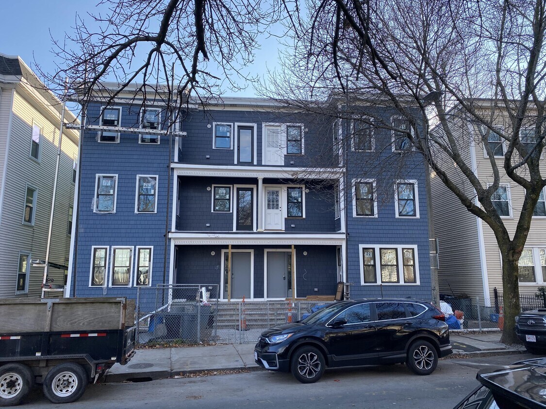 Primary Photo - 39 Savin Hill Ave