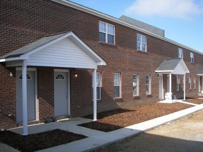 Building Photo - Rivergate Townhome Apartments