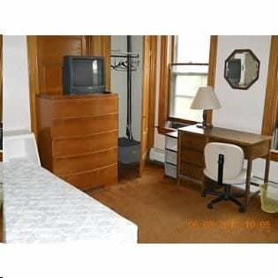 Room 2F - 914 E State St