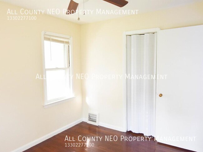 Foto del edificio - 4909 E 85th St