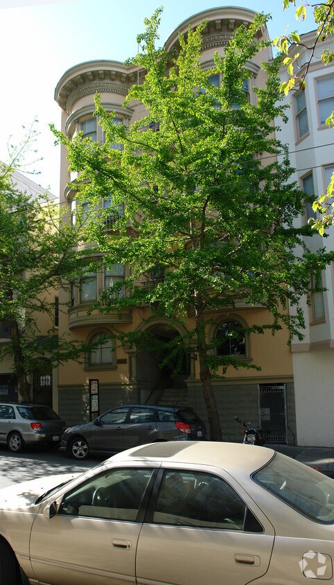 Building Photo - 1357 Clay St