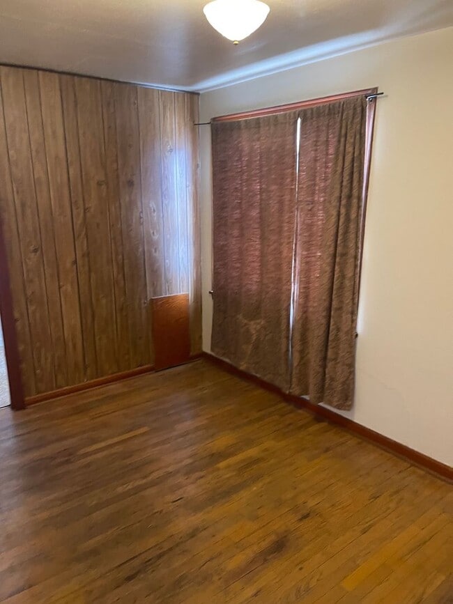 Building Photo - Charming 1 Bedroom 1 Bath Available Now!