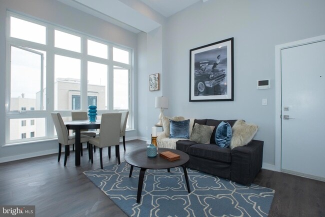 Foto del edificio - 1534 Ridge Ave