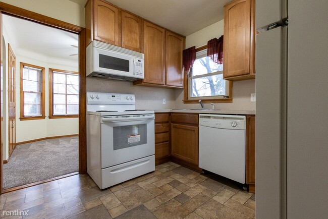 Building Photo - 3 br, 1 bath House - 17305 Olympia
