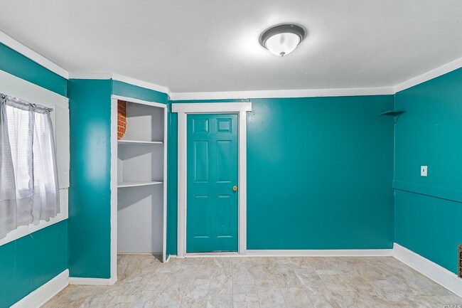 Building Photo - Turnkey Northside Duplex – Fully Renovated...