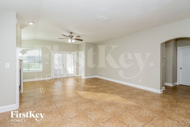 Foto del edificio - 485 Glendale Ln