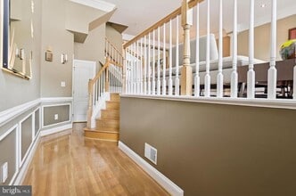 Building Photo - 1117 Regal Oak Dr