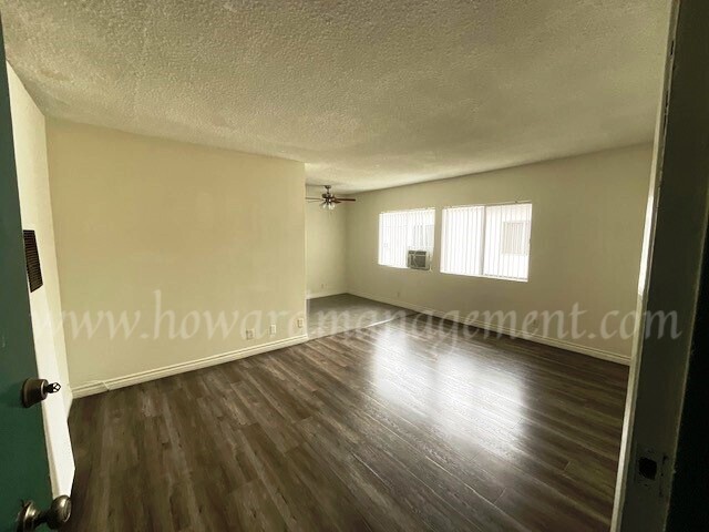 Unit #21 - Midvale Ave Apartments
