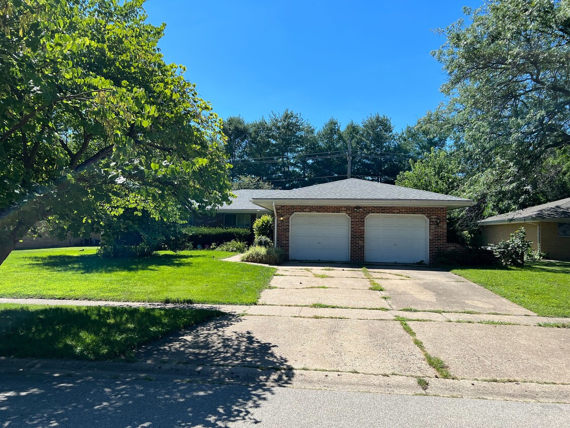 Foto principal - 1211 Interlacken Rd