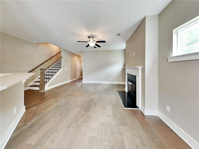 Building Photo - 6423 Shalks Xing Dr